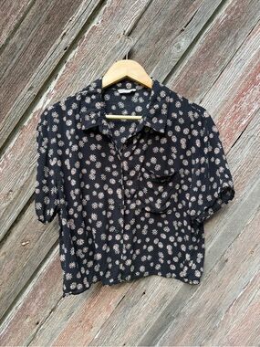 American Eagle Black Daisy Floral Button Front Blouse XS